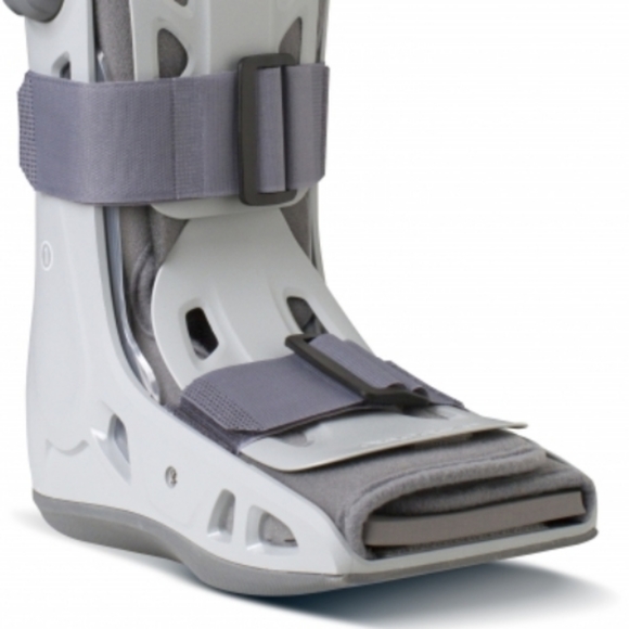 DJO pneumatic walking boot - fractures etc - Picture 4 of 5